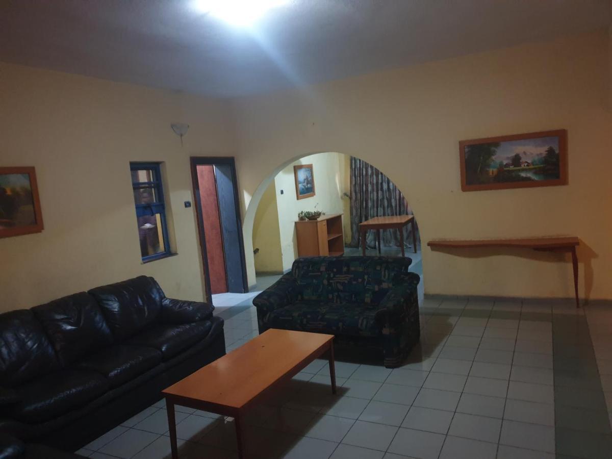 Febson Hotel Abuja Extérieur photo